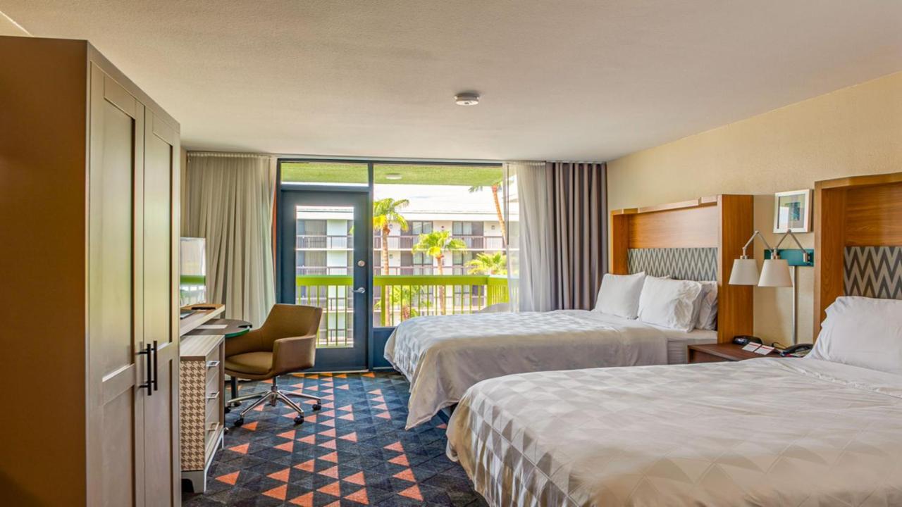Holiday Inn Phoenix-Mesa Chandler By Ihg Exterior photo