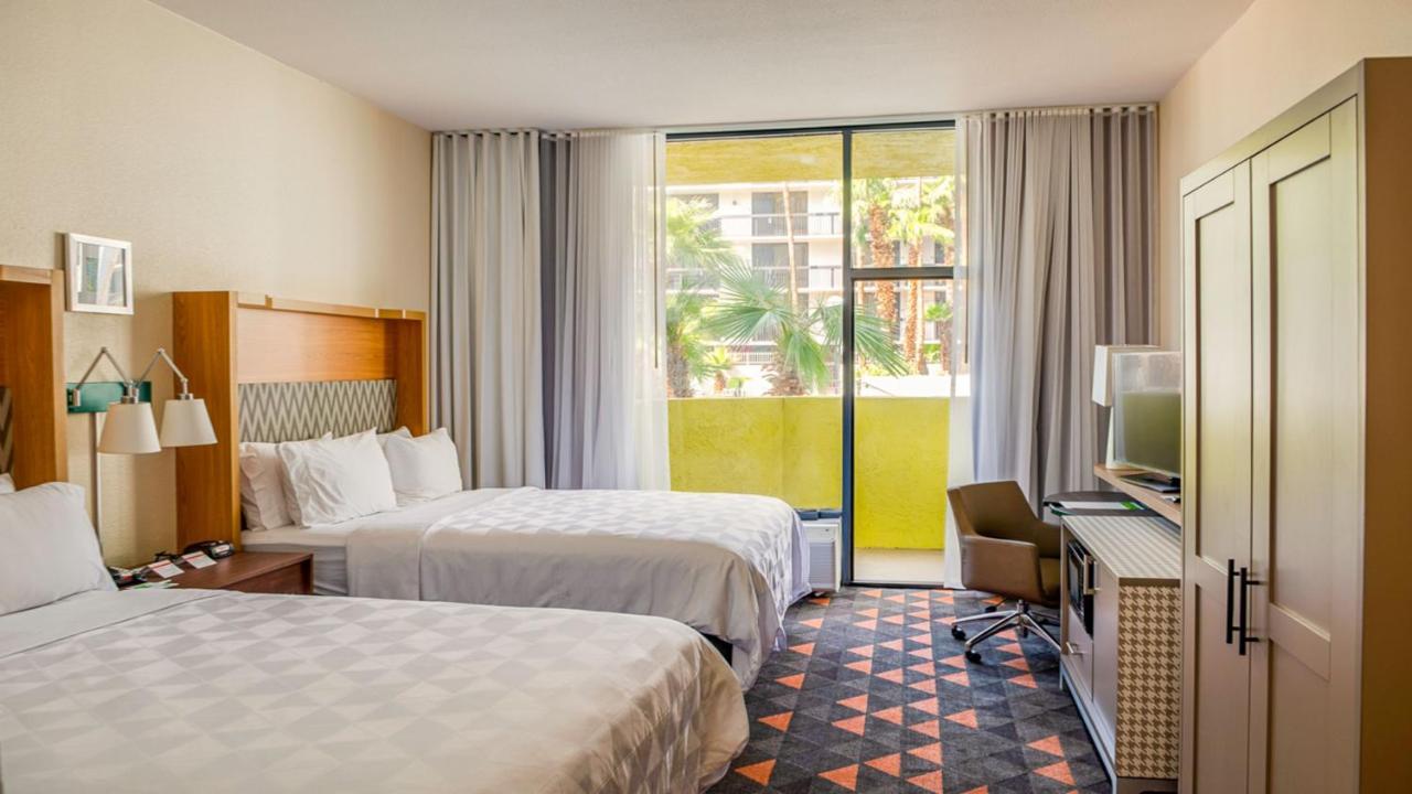 Holiday Inn Phoenix-Mesa Chandler By Ihg Exterior photo