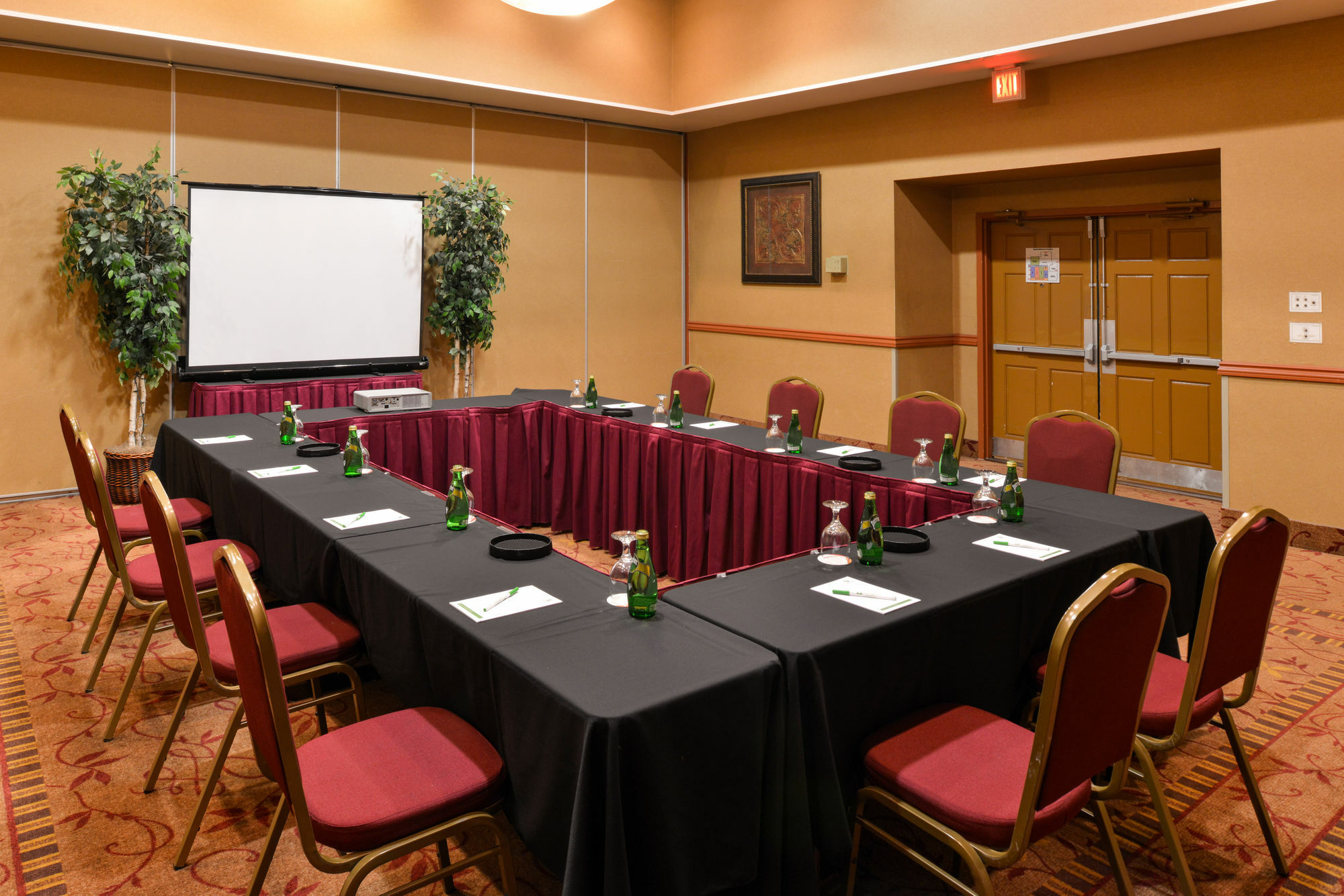 Holiday Inn Phoenix-Mesa Chandler By Ihg Exterior photo